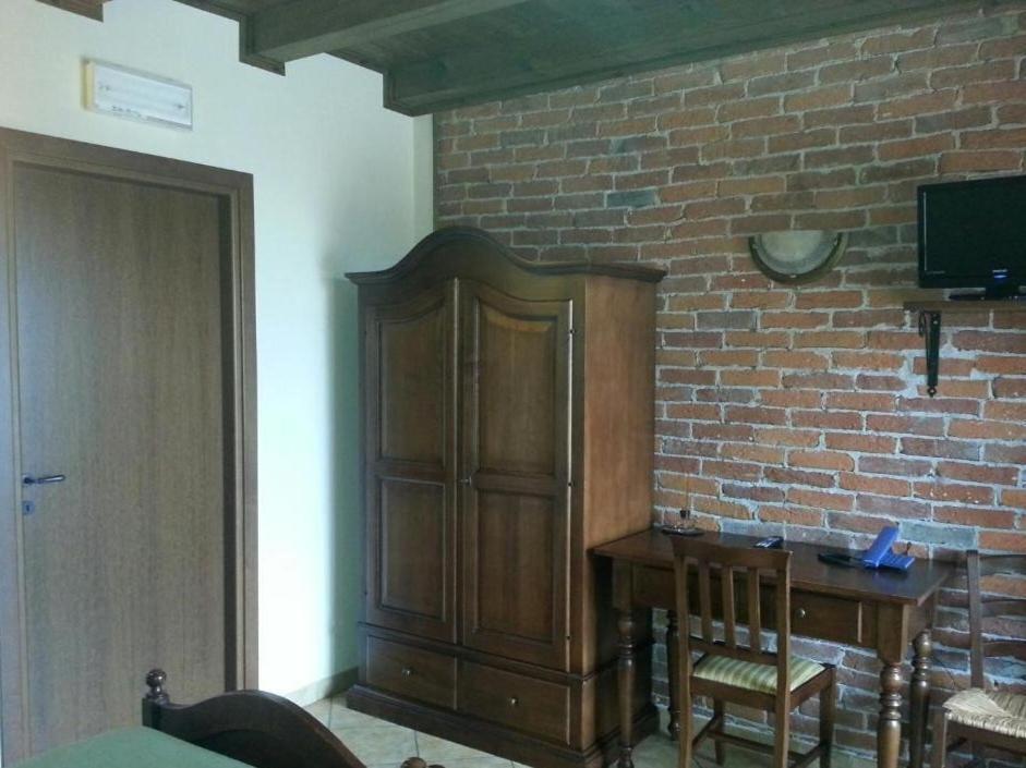 Agriturismo Cascina del Peso Leinì Habitación foto