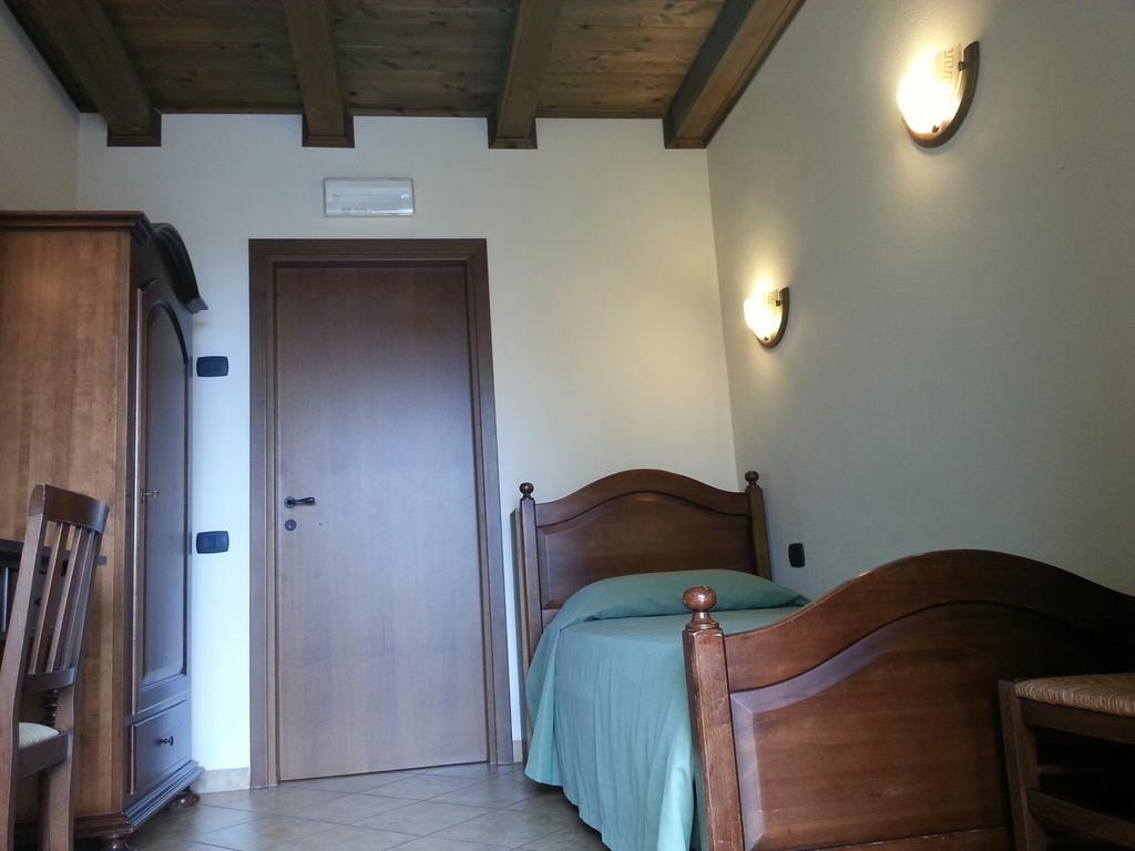 Agriturismo Cascina del Peso Leinì Habitación foto